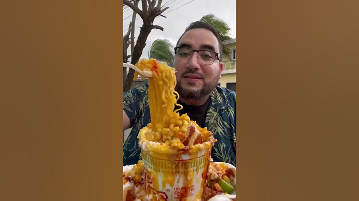 Maruchan con elote y boneless #elote #esquites #food #mexico #short #shortvideo #maruchan #sopa