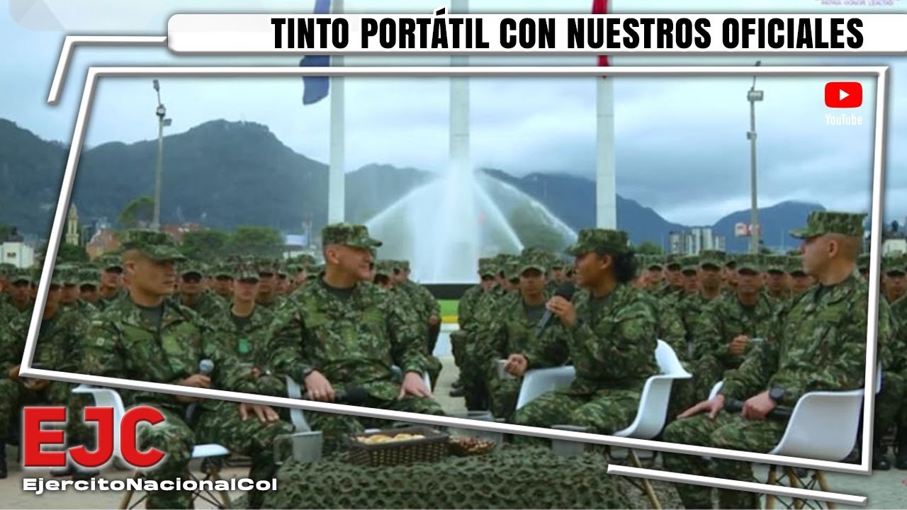 Tinto portátil con nuestros oficiales del Ejército Nacional.