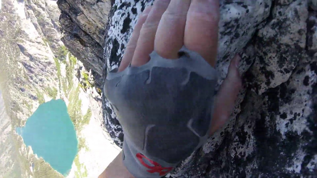 Dragontail Peak, Backbone Ridge (5.9), P4 (simul-climbing) - YouTube