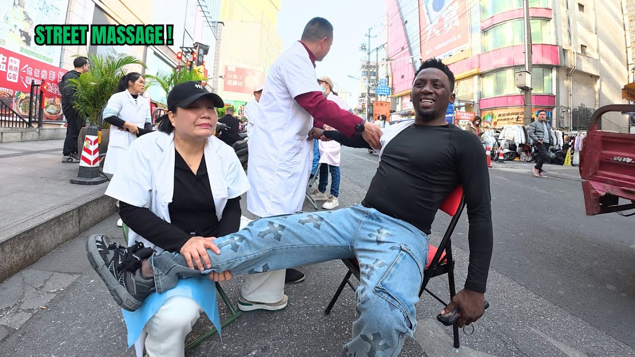 4-Hands Street Back Pain Massage FIXED Me Instantly! 😲 - YouTube