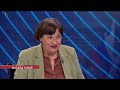 "Ostrostrelci na proslavi ljudi ustrahujejo."