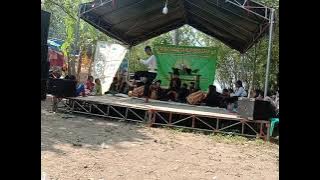 'Tari kolot' Perguruan Warosatul Karuhun Tjimande Pegandikan