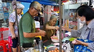 Hardworking chef Grandpa Grandma duo ! pork rice porridge at Chinatown | thai street food