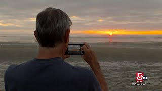 South Shore artist hasn't missed a sunrise in more than 1,900 days