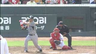 20110918 Hanshin Tigers, Top of the 5th inning, Kanemoto hits his 11th home run, his second in tw...