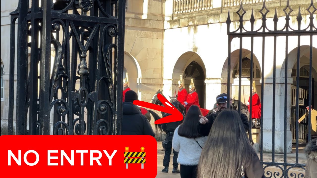 Horse Change | Gate Closed 🚧