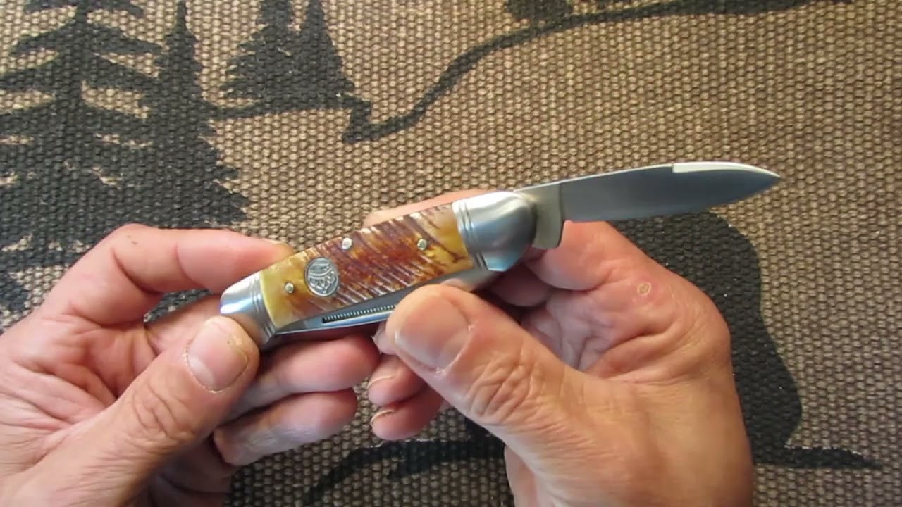 Queen sawcut bone Canoe pocketknife