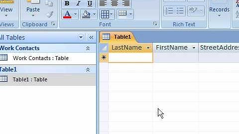 Hide Columns in Access 2007