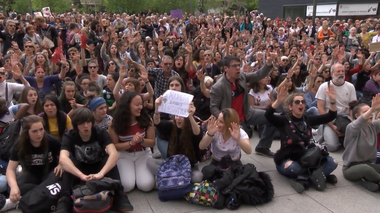 Miles de personas salen de nuevo a la calle en protesta contra 'La Manada'