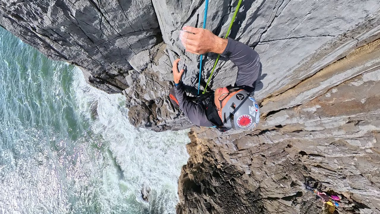 Pembrokeshire, Saddle Head, trad route Sea Mist HS 4a Coastal Trad climbing