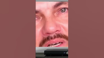 Một người Mỹ khóc nức nở trong ngày đoàn tụ với mẹ Việt sau 50 năm bị lạc