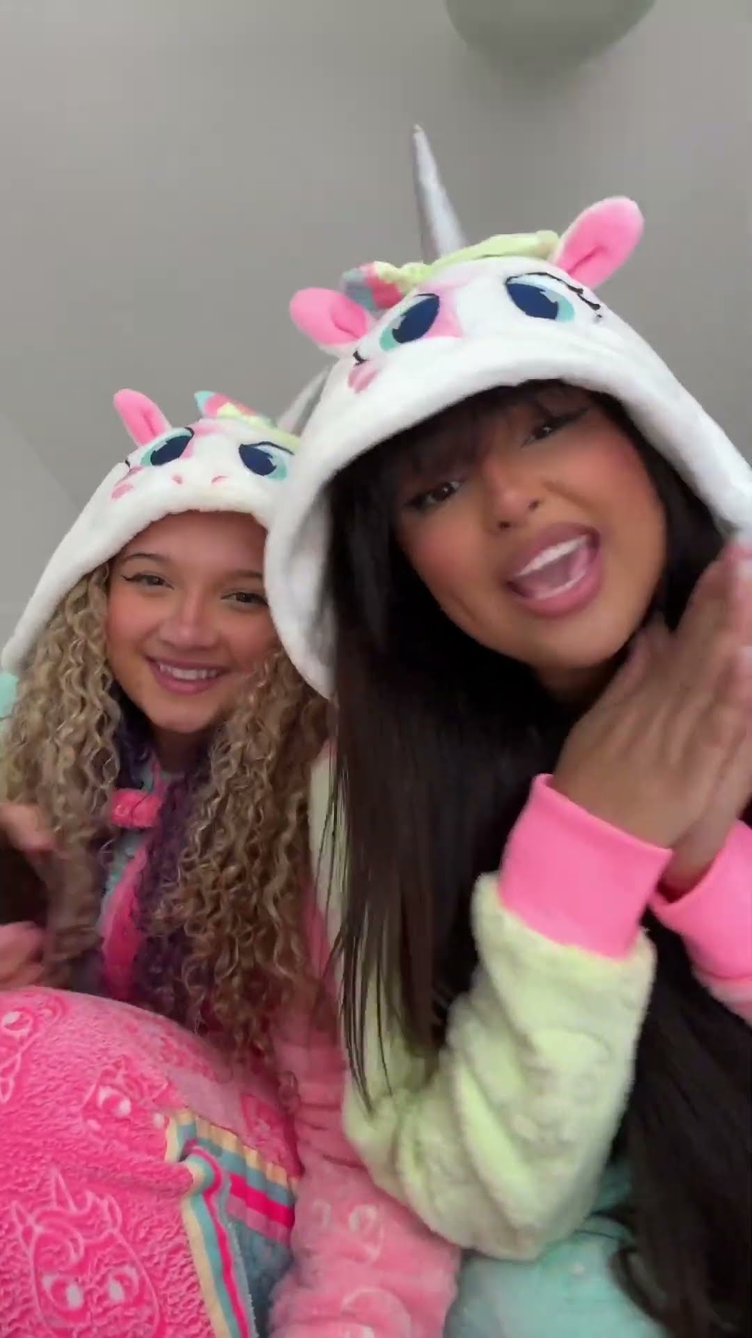 Kysha e Mine - Vlog da Barbie ?✨
