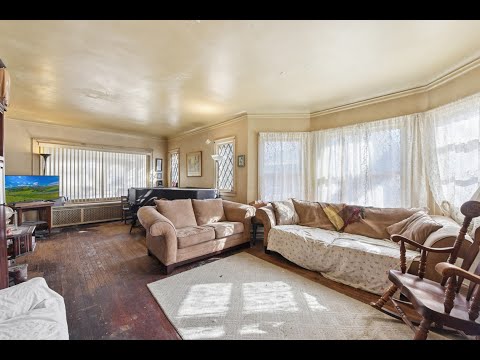 325 S. Elmwood Avenue, Oak Park, IL home video tour