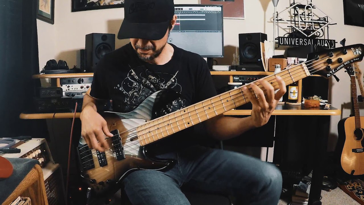Fodera NYC Empire 5 String Bass Demo