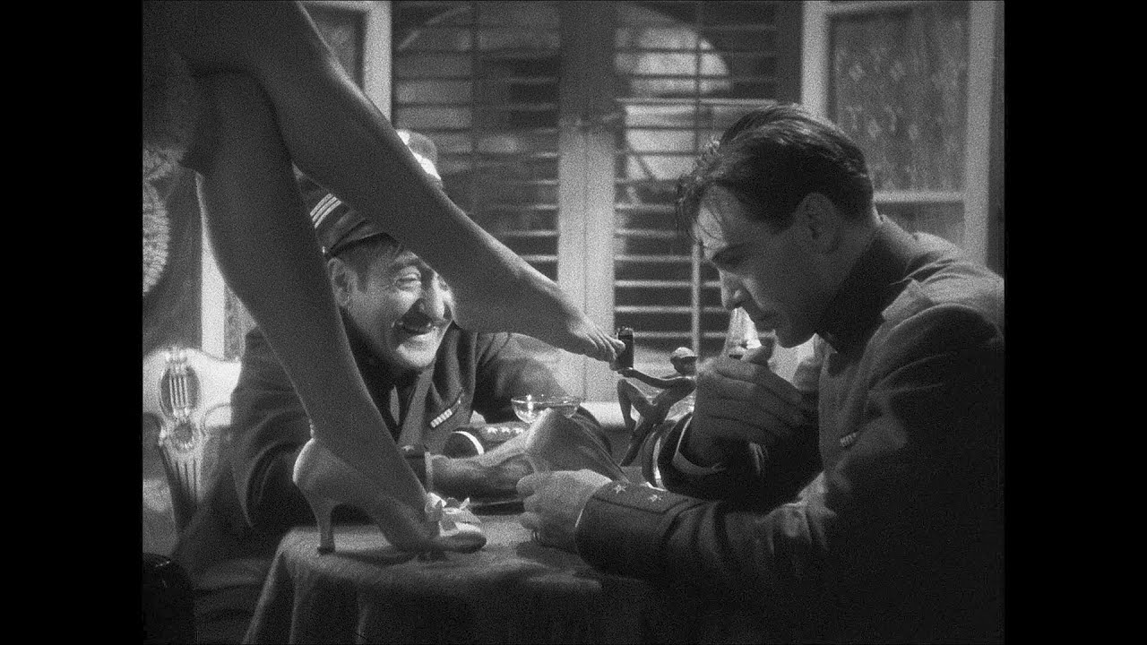 Vintage Feet | A Farewell to Arms (1932)