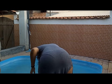 (NAJ FERREIRA) LIMPANDO A PISCINA SÓ DE C@LCINH@ E SEM SUT!Ã - RARA2022