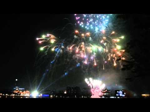 20121021 高雄左營蓮池潭萬年季煙火秀