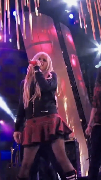Avril Lavigne - Girlfriend (Portuguese version) #avrillavigne #shorts