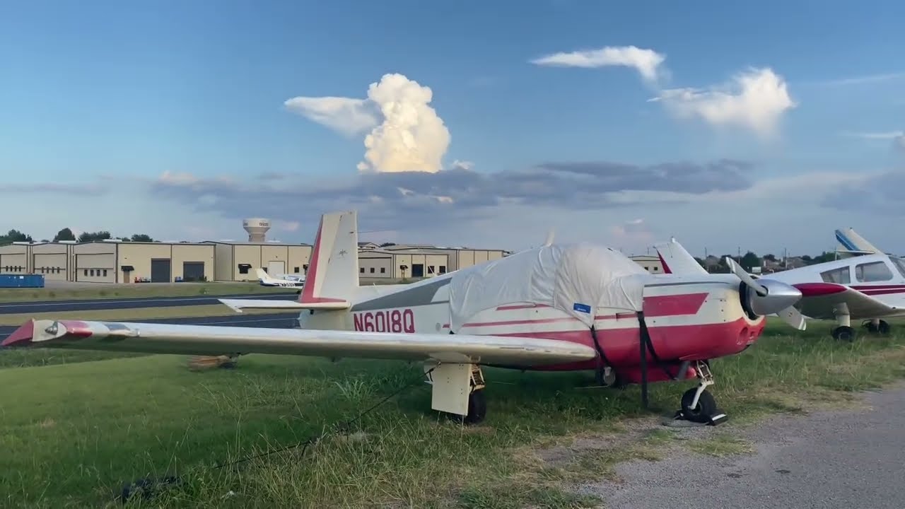 McKinney, Tx airport - small planes landing and taking off