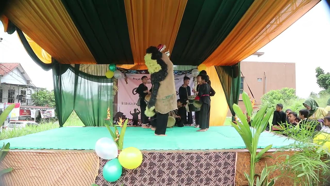 Penampilan (DOG DOG) kelas 5&6 pada acara GELAR KARYA SDN CINUNUK 05