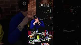 Download Lagu ‘Per ongeluk 🍃 smokkelen?!’ 😝 Volledige podcast NU online! 📲 MP3