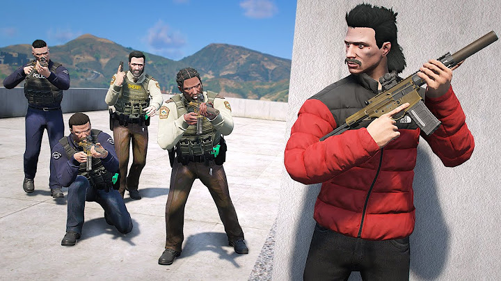 Surviving $1,000,000 Police Bounty in GTA 5 RP..