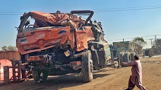 Extremely Lucky Guy Surviving From Truck Accident And The Hino Truck Was Completely Restored.