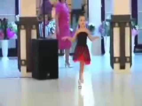 اغنيه وحدة عملتلي عمل لالا 