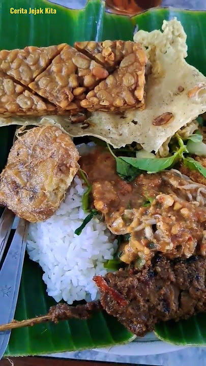Nasi Pecel 20K, Sarapan #makanan #makan #sarapan #pecel #maknyus #hits #food #foodie #footballshorts