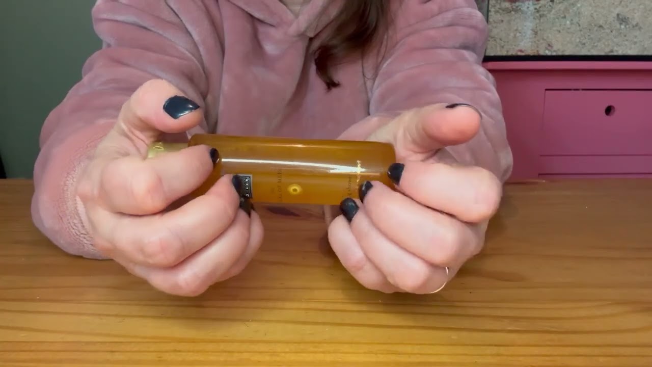 ASMR Tapping bottles