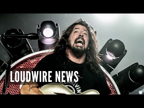 Foo Fighters' Dave Grohl Has Real-Life 'Spinal Tap' Moment