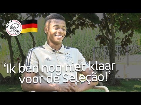 Neres is blij in Amsterdam: 'Ik wil een prijs winnen in dit shirt!'