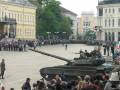 Парад на Гергьовден 4 Заблуден танк свири с гуми 