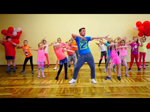 Zumba Kids (easy dance) - I like to move it class=