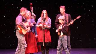 The Sowell Family Pickers - You Gotta Keep Prayin'