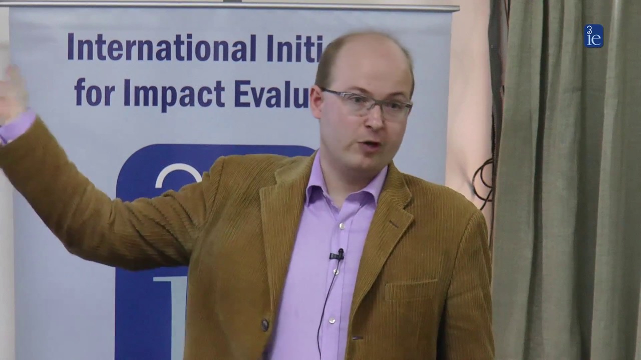 impact evaluation questions Improving women's empowerment using self-help groups programmes |Thomas De Hoop