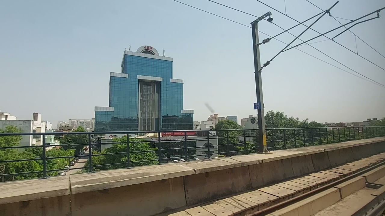 Gurugram Mg Road Metro Station Mg Road Metro Station Red Light Area