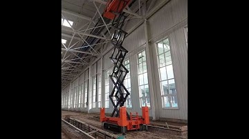 Crawler type self propelled scissor lifting platform