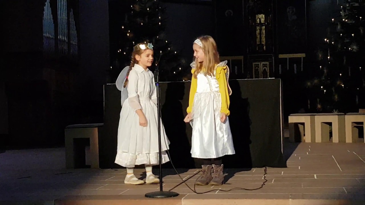 Begrüßung durch die Engel Krippenfeier 2019 St. Bonifatius