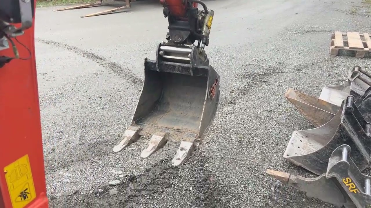 Minibandgrävare Kubota U10-3 med transportkärra