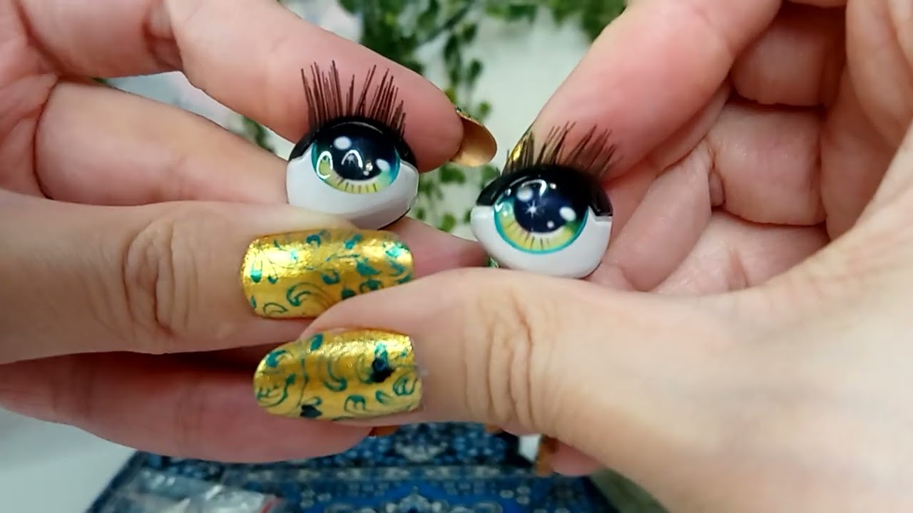 Болтаю, показываю, что можно нарыть на алиэкспресс, чучут показываю кукол