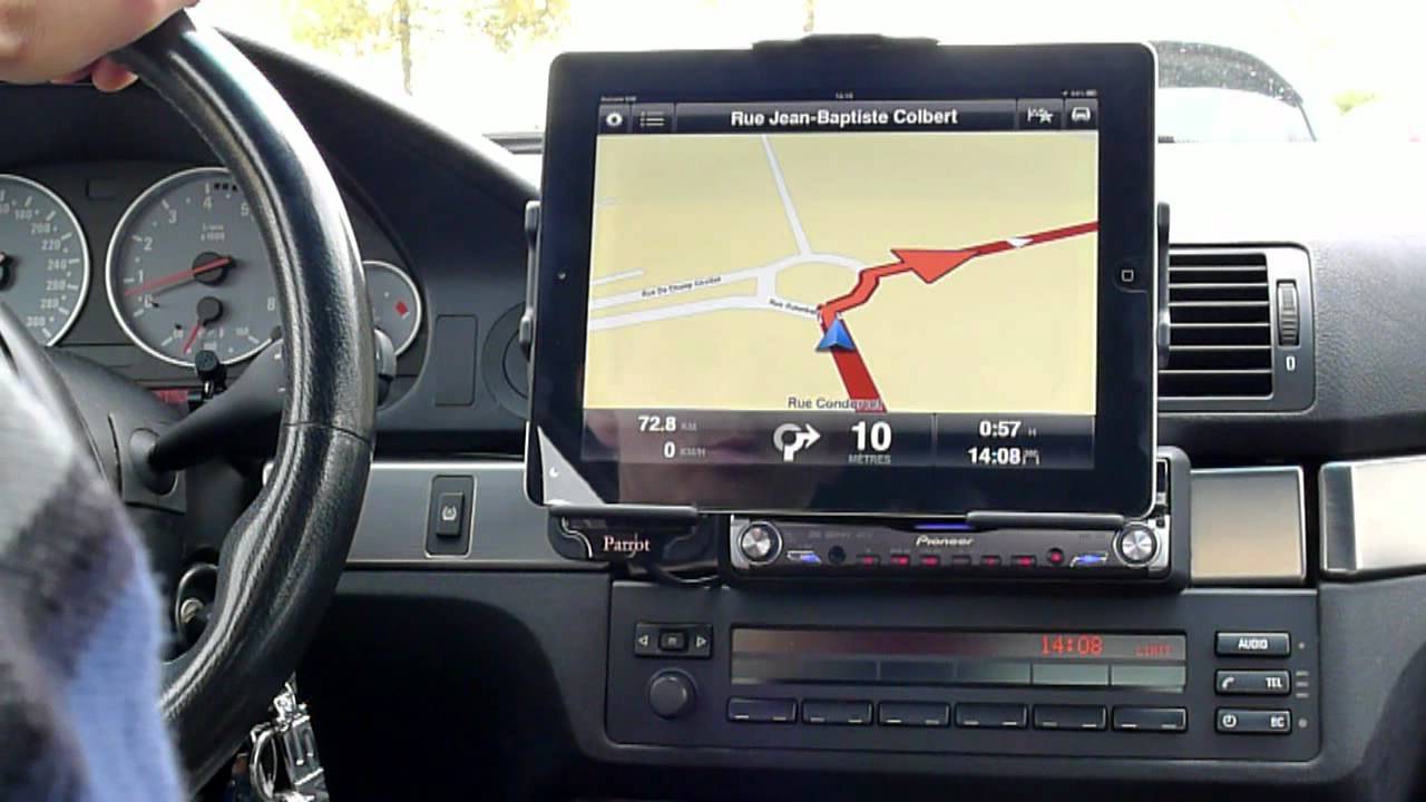 Support voiture iPad avec TomTom www.smartroute.fr 