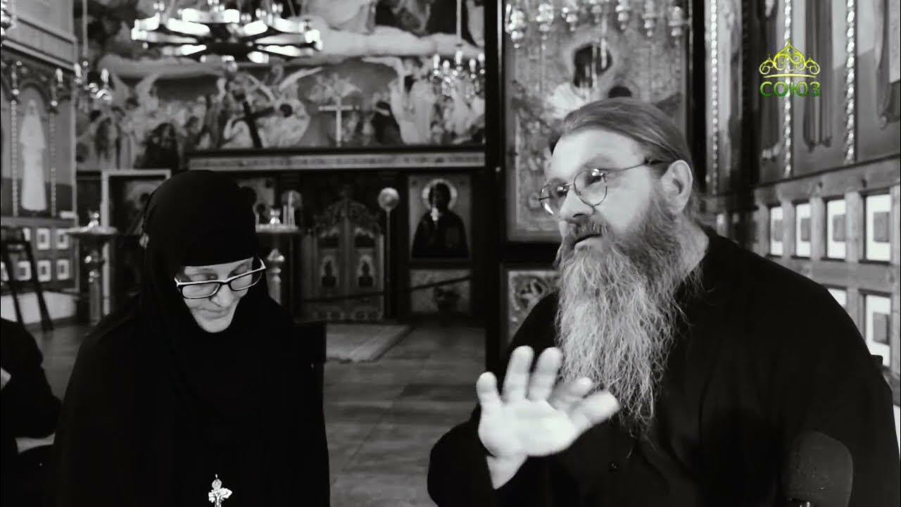 батюшка беседует с мужчиной. беседа со священником. протоиерей андрей лемешонок. разговоры с батюшкой. диалог священника.