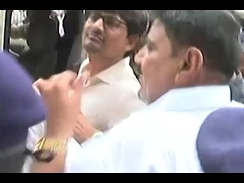 Alpesh Thakor And Hardik Patel Detain After Threaten To Lock To DEO Office At Ahmedabad