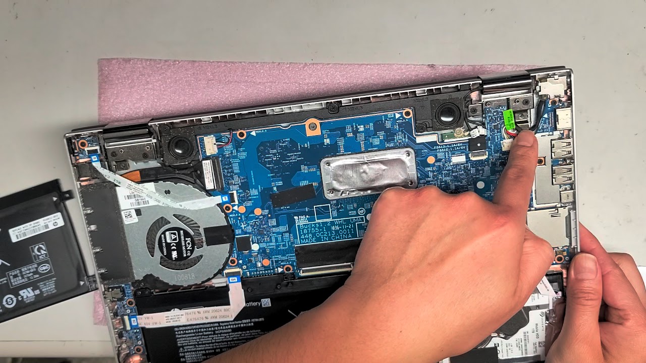 Oproepen is meer dan Beschrijvend HP Pavilion x360 Convertible 14-ba253cl Disassembly Battery Replacement  *Must Use Genuine HP Battery - YouTube