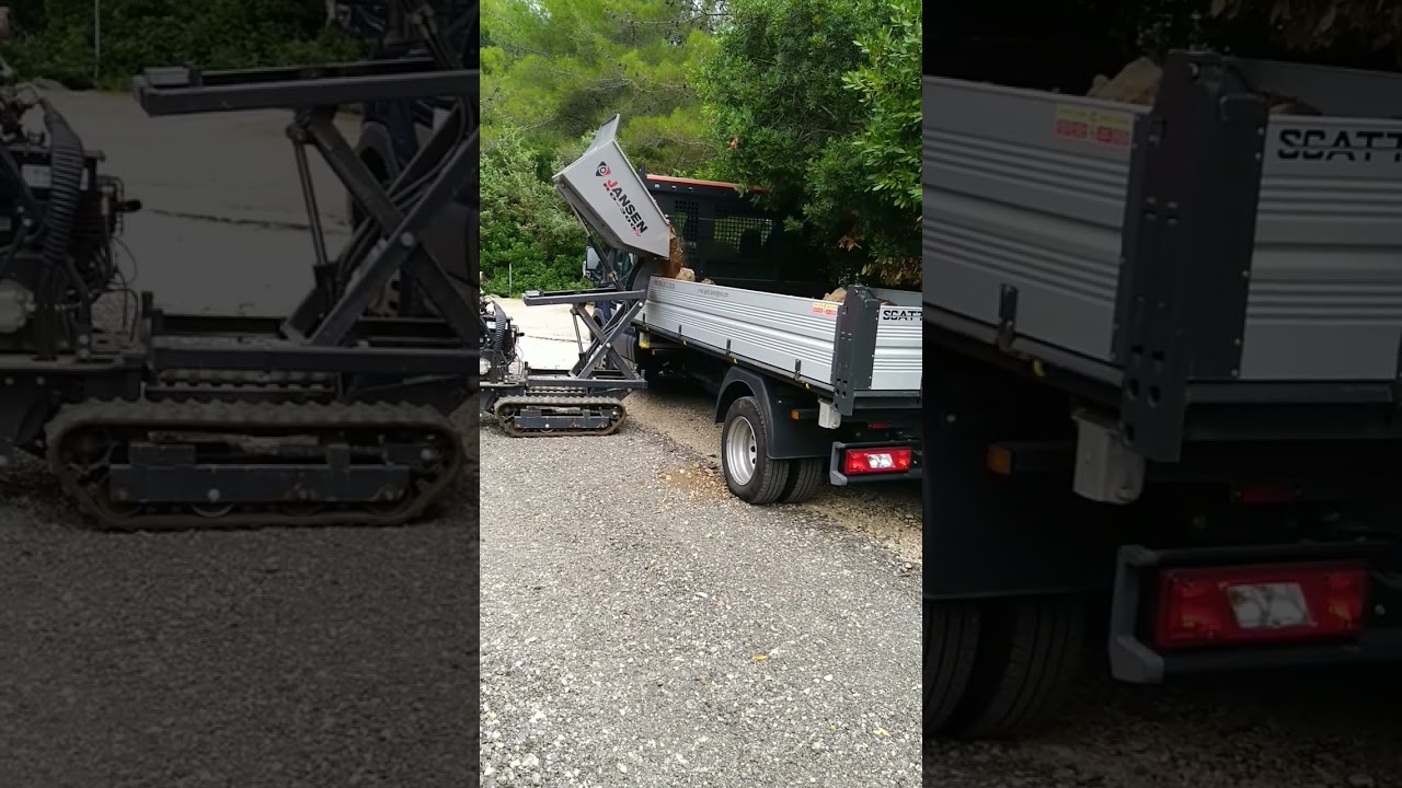 Mini dumper Jansen RD300Pro dumping directly into the truck 🦾