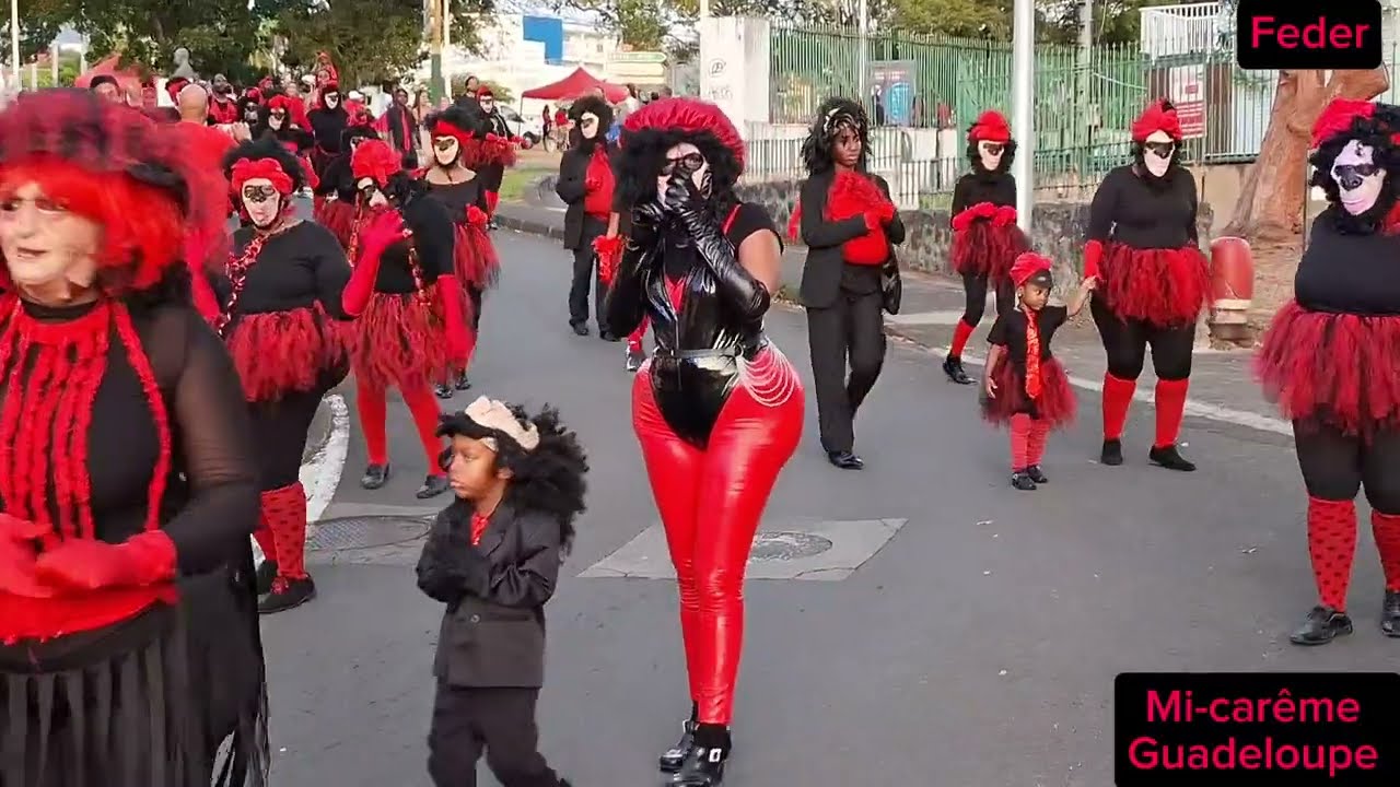 Carnaval mi-carême avec ANBYANS MAS Ginger mas K’mawon générasyon Dynamite Turbulence Phénix volcan
