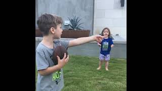This video of Tony Romo’s kids playing football is so wholesome 😂❤️ #shorts