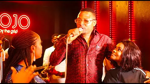 Let Me Pray for Her! See How Toyosi Adesanya’s Husband Holds and Sings for His Wife on Her Birthday