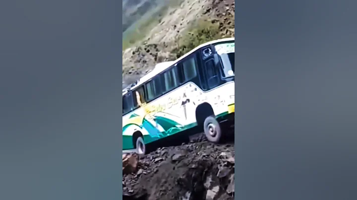 dangerous way|dangerous road#facts#bus#road#accident#driving# viral#shorts#best